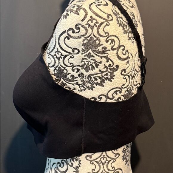 Knix Black Seamless Bra - Picture 3 of 5